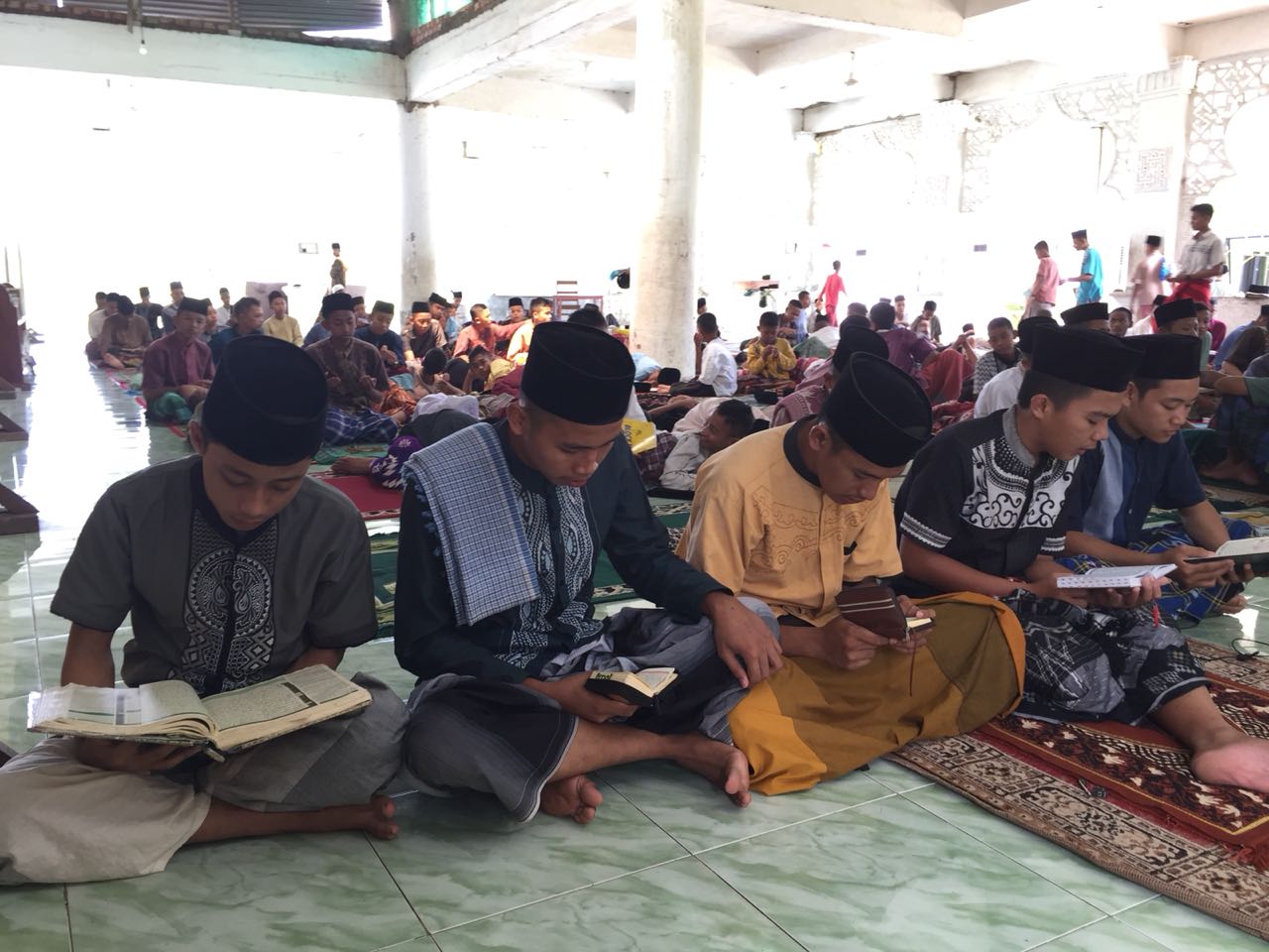 santri-pondok-pesantren-an-nur-yang-te_20180601_222015.jpg