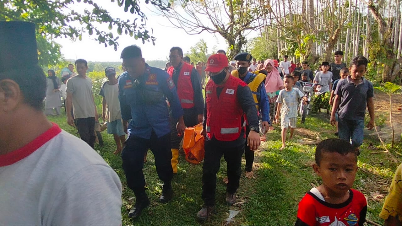 Santri di Sarolangun Ditemukan Tak Bernyawa Setelah 5 Jam Hanyut di Sungai Batang Asai
