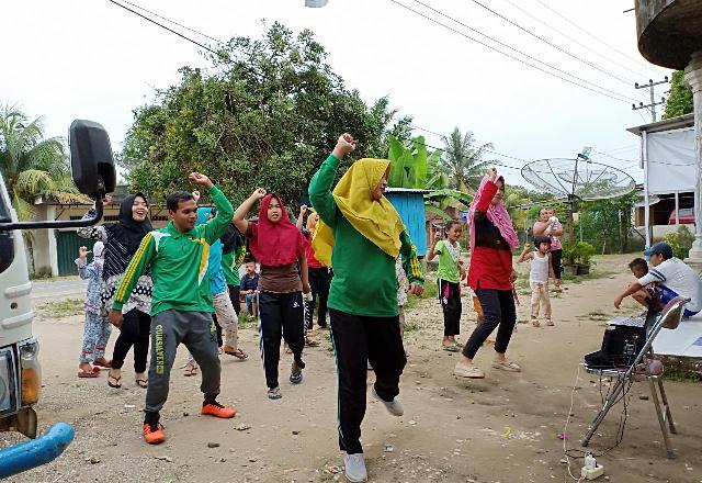Ajak Hidup Sehat, Mahasiswa Kukerta STIT Sarolangun Rutin Gelar Senam Bersama Anak-anak