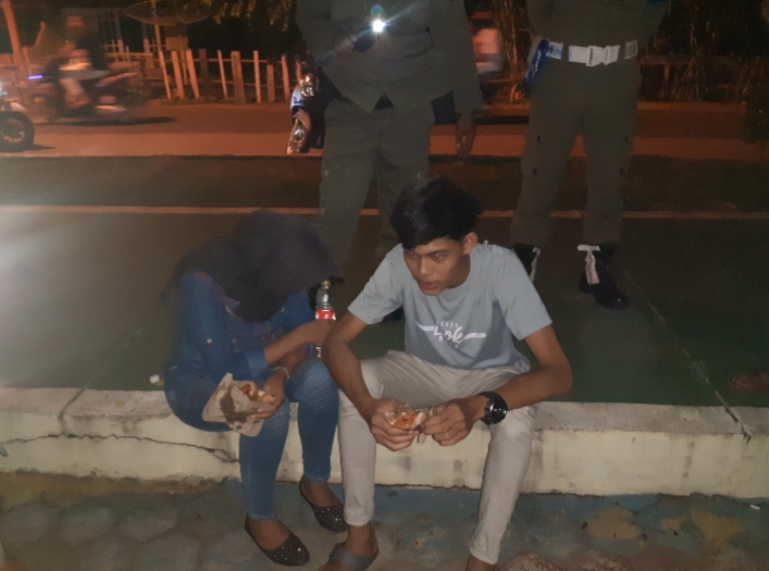 Asyik Memadu Kasih, Sepasang Kekasih di Sarolangun Terjaring Razia Masker