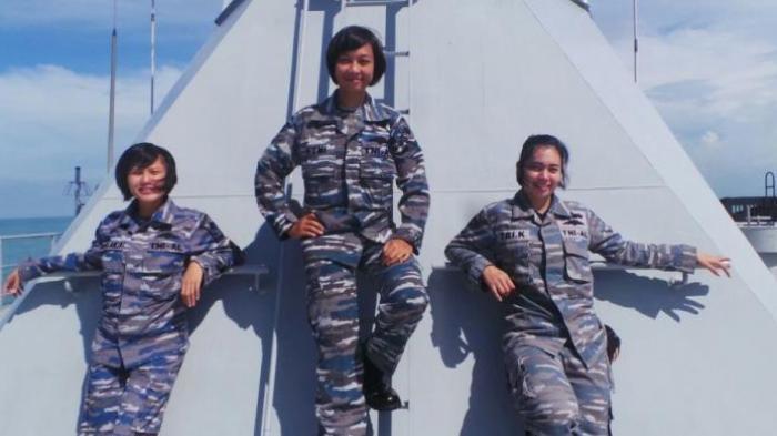 Kisah 3 Wanita Cantik TNI AL yang Bertugas di KRI Banda Aceh