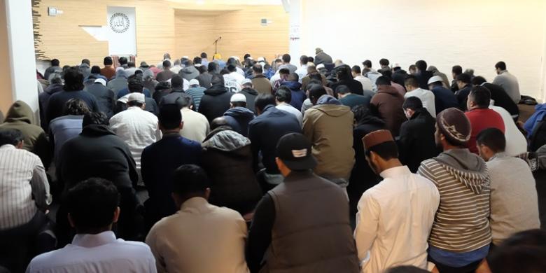 Ketua RW Ini Sadar Positif COVID-19, Tapi Malah Nekat Pergi Salat Tarawih & Buat 28 Warga Diisolasi