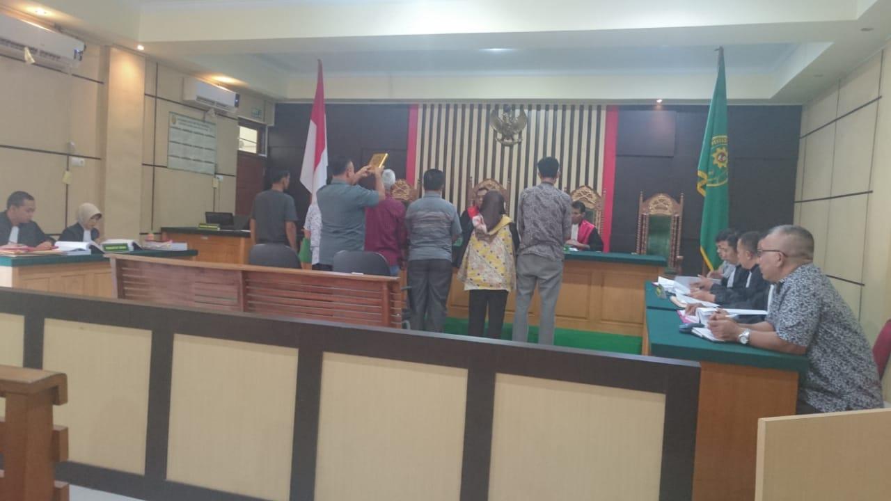 sidang-di-pengadilan-tipikor-jambi_20180719_142013.jpg
