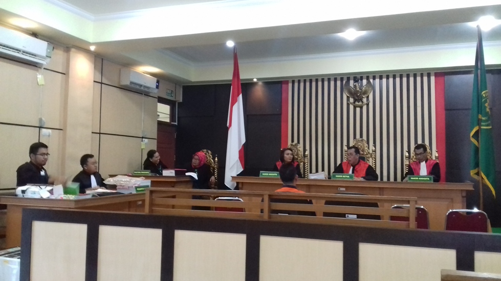 Kasus Mark Up Gaji PNS - Mulyadi yang Bobol Keuangan Provinsi Rp 4,6 Miliar Divonis 7 Tahun Penjara