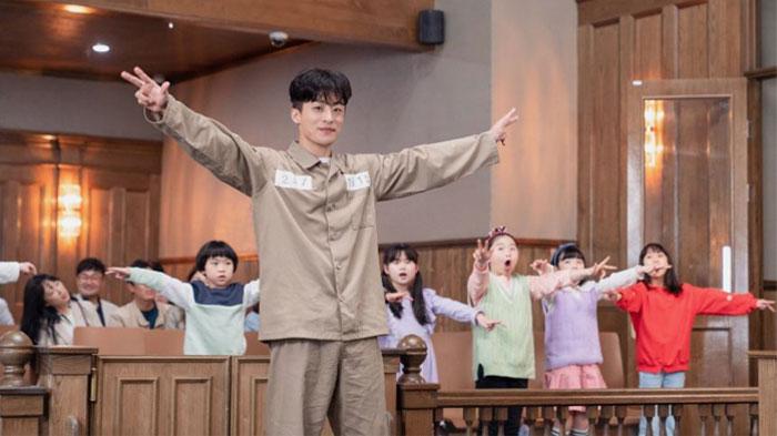 Sinopsis Extraordinary Attorney Woo Episode 9, Menghadapi Panglima Tentara Pembebasan Anak