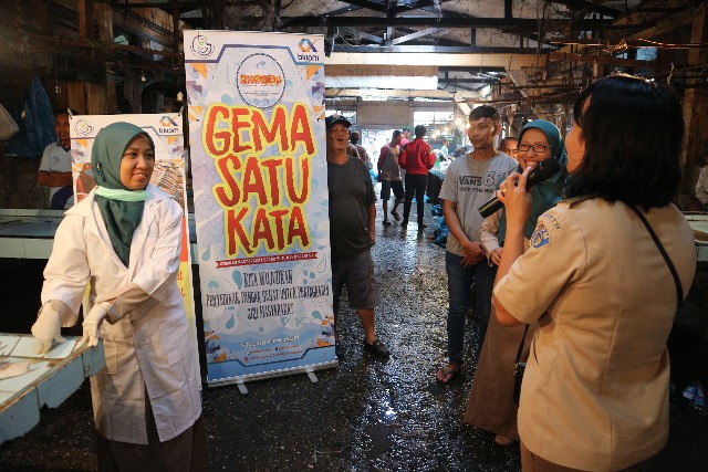 Masuk Pasar Angso Duo, BKIPM Jambi Sosialisasi Cara Memilih Ikan yang Segar, Simak Yuk