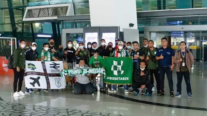 Skuad PSMS Medan Dijemput Smeck Hooligan Jabodetabek di Bandara Soekarno Hatta