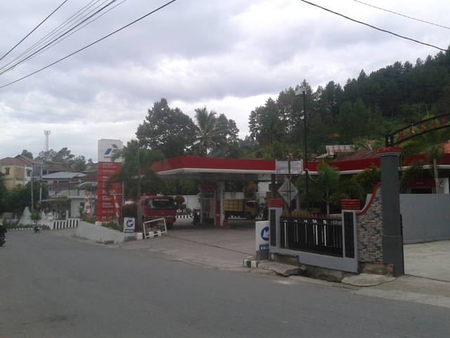 BBM Jenis Bensin Langka di Kerinci, Pengecer Kayu Aro Dapat Pasokan dari Solok Selatan