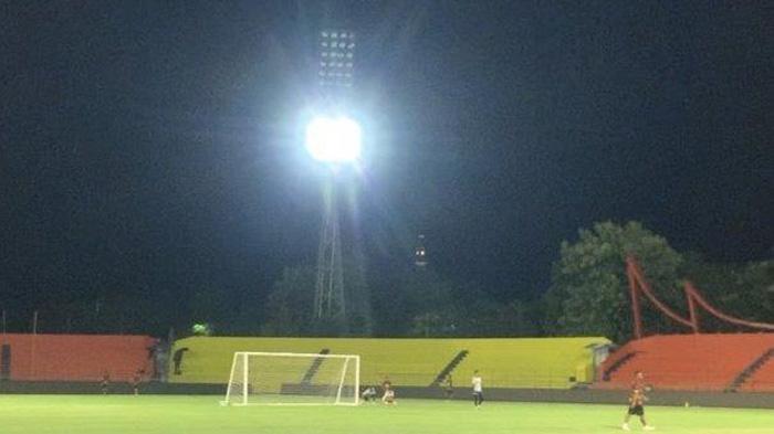Alat Penerangan Stadion Agus Salim Digondol Maling, Bagaimana Duel Semen Padang FC vs PSBS Biak?