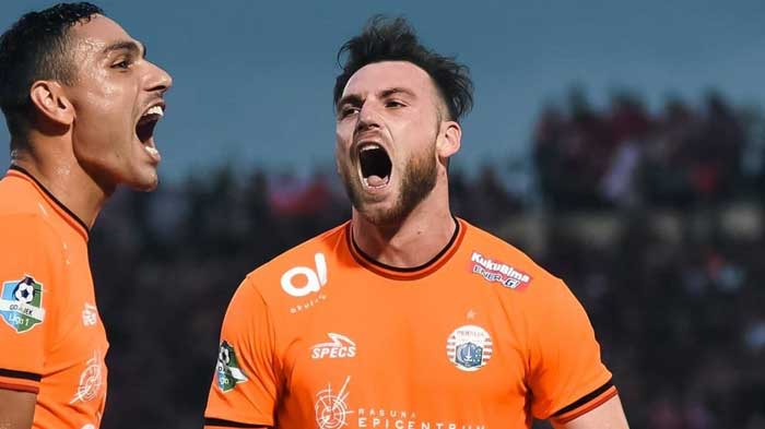 striker-persija-jakarta-marko-simic-merayakan-selebrasi-bersama-rekan-setimnya.jpg