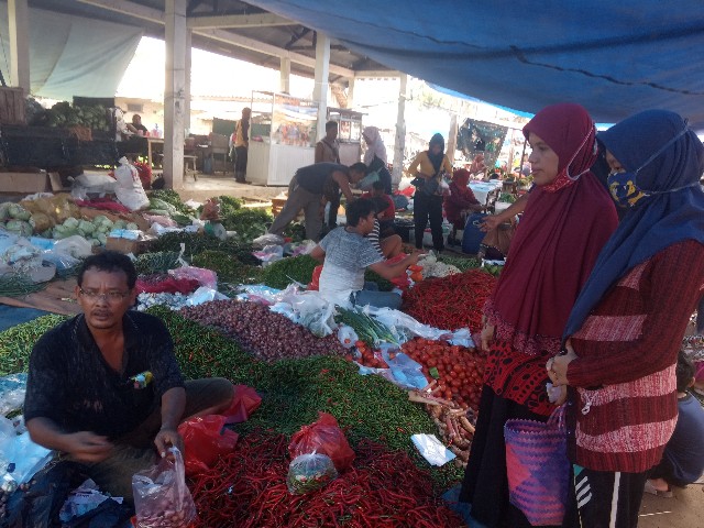 Imbas Corona, Pedagang Pasar Sengeti Mengeluh Harga Jadi Murah dan Pembeli Jadi Sepi