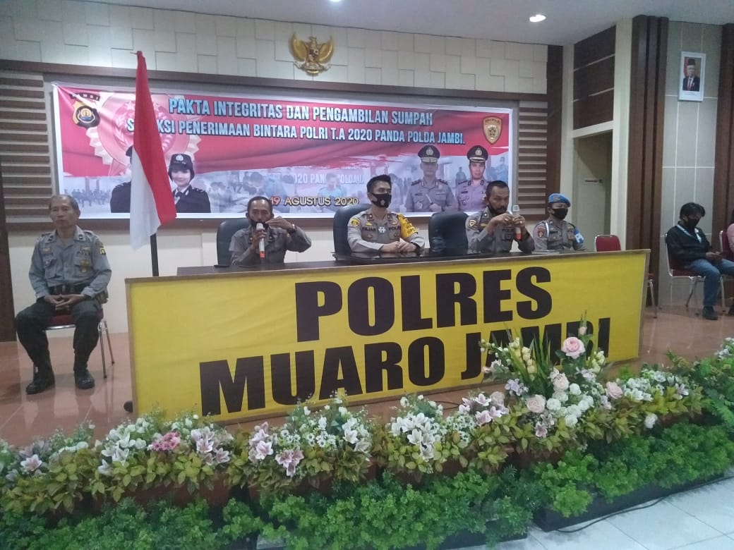 Penerimaan Calon Bintara tak Ada Unsur KKN, Peserta dan Panitia di Polres Muarojambi Ucap Sumpah