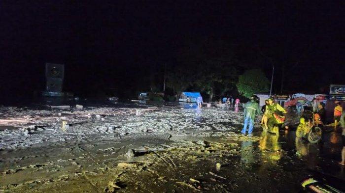 tadi-malam-terjadi-banjir-bandang-di-luwu-utara.jpg