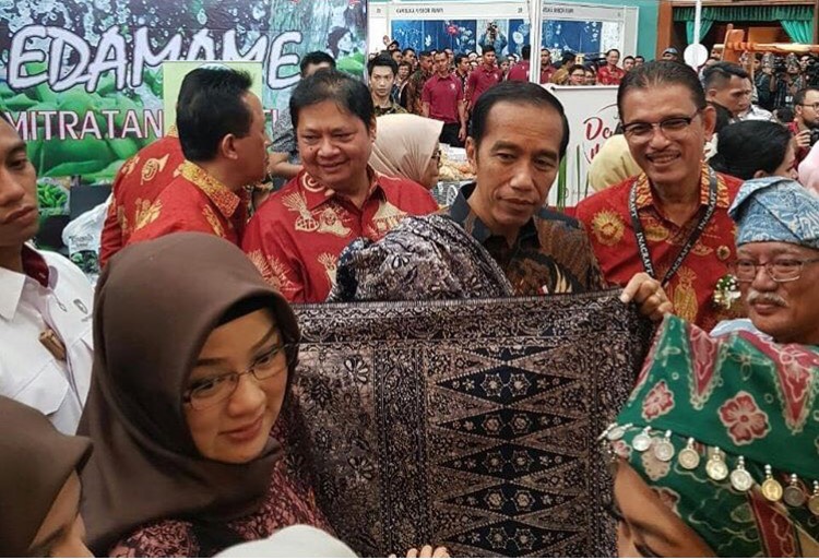 Jelang Pameran Nasional Kain Tradisional Nusantara, Batik Jambi Dikonsep Secara Modern