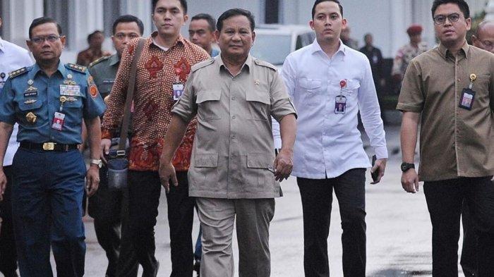 tengah-menteri-pertahanan-prabowo-subianto.jpg