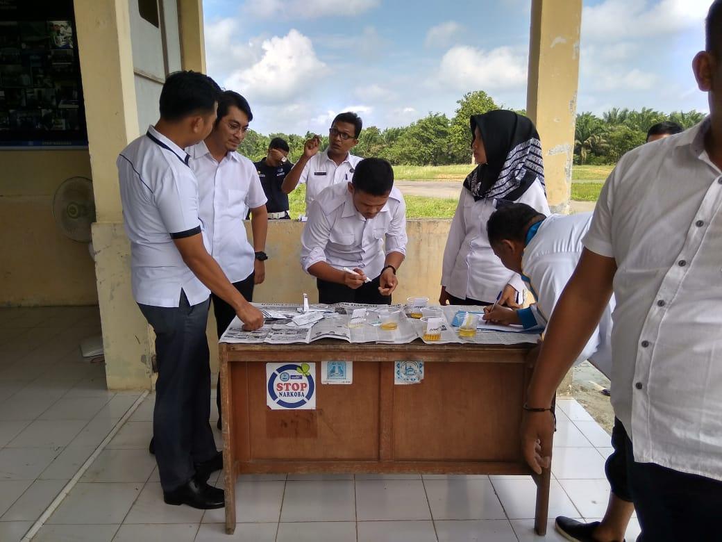 Pegawai BNN Tanjabtim di Tes Urine