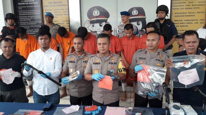 Komplotan Perampok Bersenpi Digulung, Polisi Temukan Tulisan Mantra-mantra yang Digulung Kertas