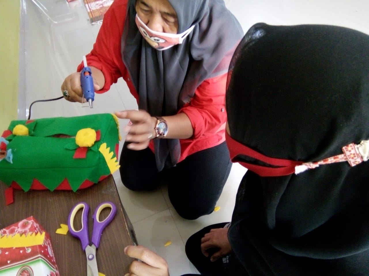 tingkatkan-keterampilan-untuk-cegah-penularan-covid-19-dpmppa-mengadakan-pelatihan-untuk-ibu-ibu.jpg