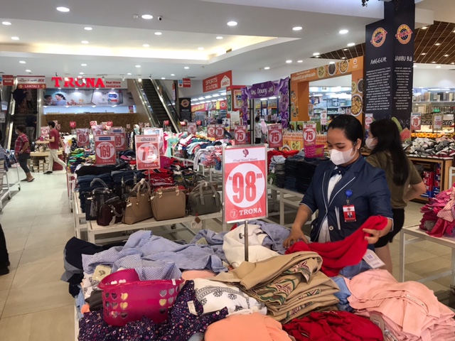 Trona JPM Banjir Diskon 50 Hingga 75 Persen, Mulai dari Baju Wanita, Pria dan Anak-anak