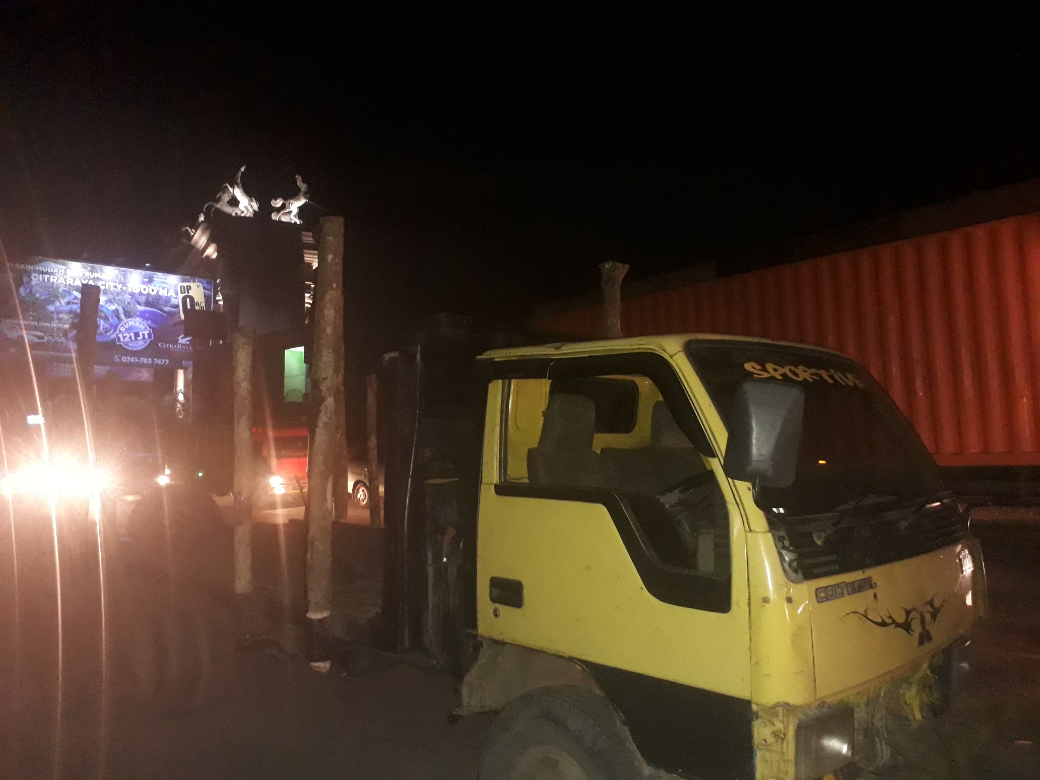 Satu Orang Korban Akibat Truk Terguling, Begini Kondisinya