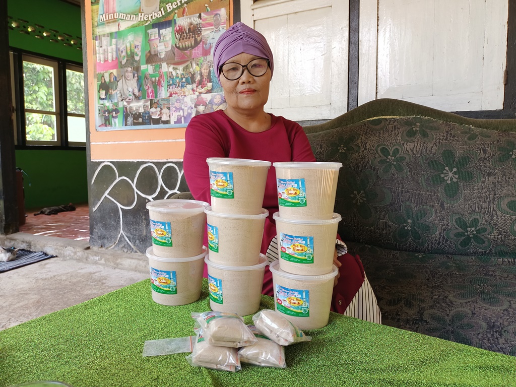 Nasib Kuli Sadap Karet Ini Berubah Setelah Usaha Wedang Jahe, Langganan Wali Kota Jambi hingga Artis
