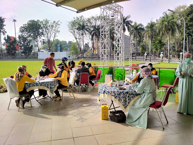 Proses Vaksinasi Covid-19 bagi Pelayan Publik di Kota Jambi Tidak Menemui Kendala