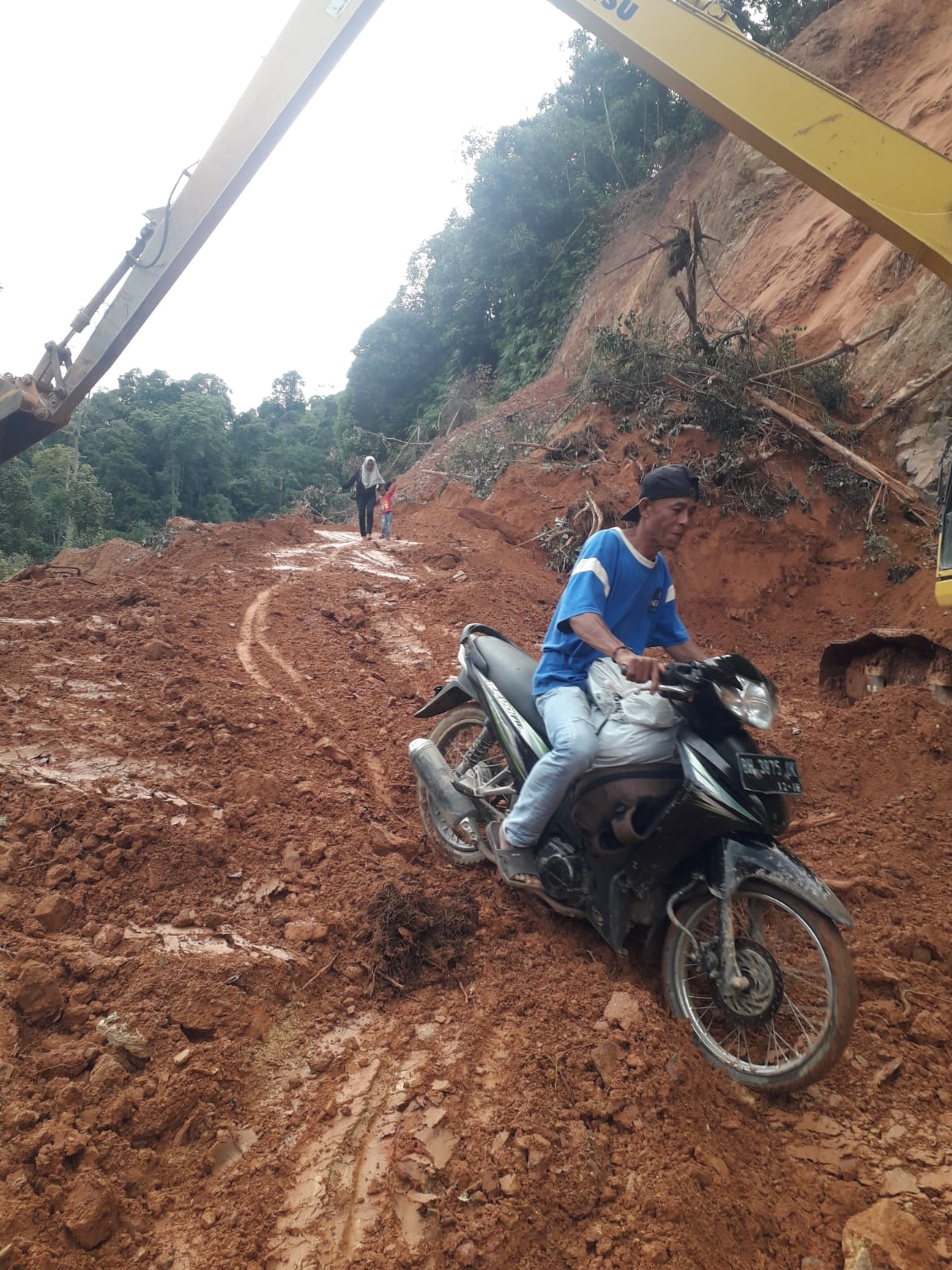 Wabup Sarolangun Harapkan PUPR Provinsi Letakkan Alat Berat di Lokasi Rawan Longsor