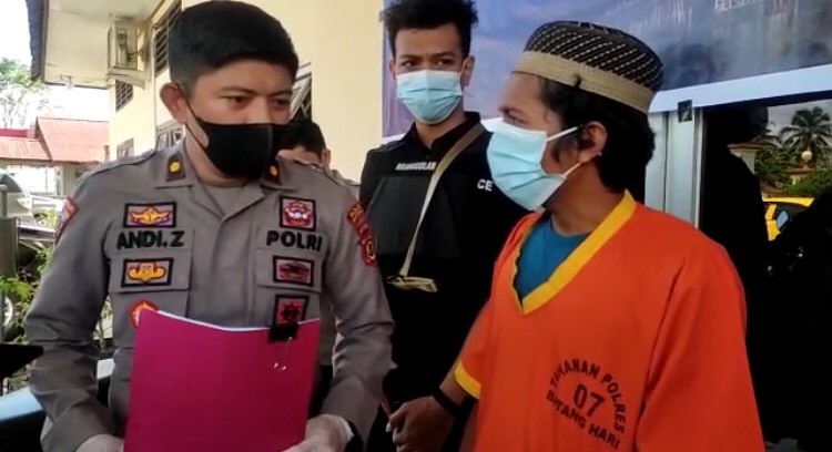 wakapolres-batanghari-kompol-andi-zulkifli-saat-sedang-tersangka.jpg