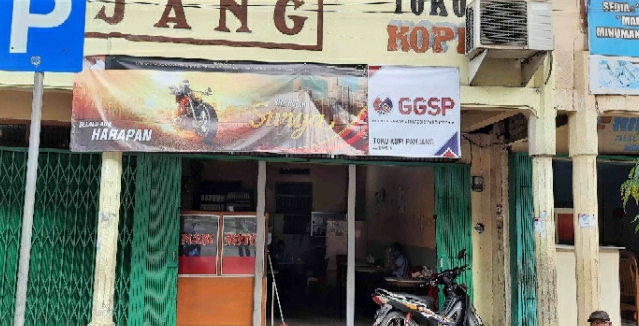 Warung Kopi Lintas Golongan dan Lintas Generasi