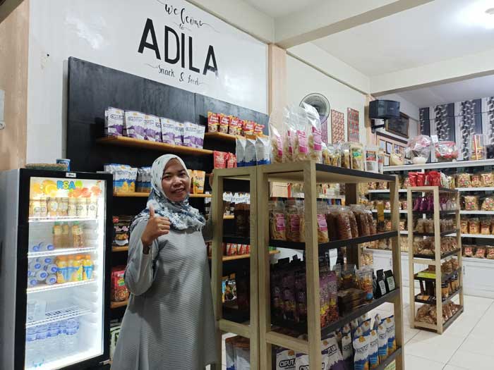 Minyak Goreng Langka, ini Yang Dilakukan Pelaku UMKM Adila Snack