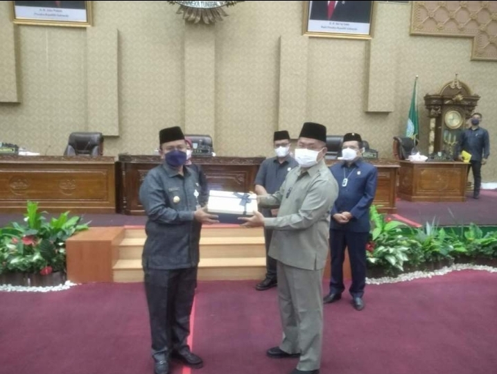 Wawako Sampaikan Lima Ranperda di Rapat Paripurna DPRD Kota Jambi