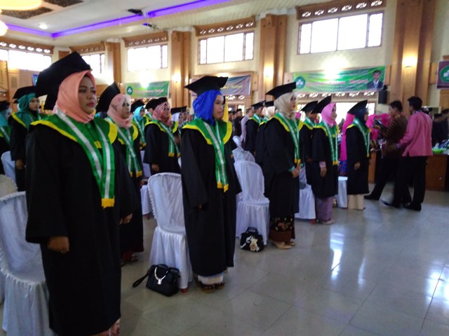 Wisuda STIT Tebo Berjalan Khidmat