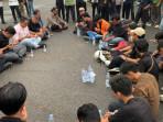 20-Tuntutan-Aliansi-Sipil-dan-Mahasiswa-Diserahkan-ke-DPRD-Jambi.jpg