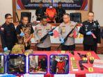 20250305-Eks-TNI-penyelundup-senpi-ke-KKB-Papua-Puncak-Jaya-ditangkap.jpg