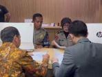 20250430-Jokowi-laporkan-penuduh-ijazah-palsu.jpg