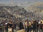 20250625-Warga-Gaza-Palestina-antre-bantuan.jpg