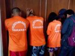 23112015-rentenir-tertangkap-polisi_20151123_193241.jpg