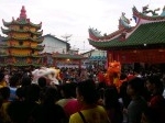 28022013_klenteng_imlek.jpg