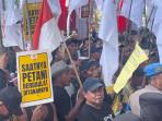 Aksi-Damai-Petani-Jambi-Tuntut-Penghentian-Perampasan-Lahan-oleh-Satgas-PKH.jpg