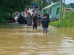 Banjir-yang-merendam-Ratusan-rumah-warga-di-Kelurahan-Legok-Kota-Jambi-tak-kunjung-surut.jpg