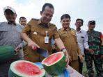 Bupati-Muaro-Jambi-Apresiasi-Petani-Setempat.jpg