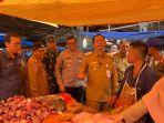 Bupati-Muaro-Jambi-Lakukan-Sidak-ke-Pasar-Sengeti.jpg