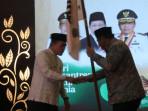 Gubernur-Jambi-Al-Haris-secara-resmi-melepas-28-santri.jpg