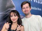 Happy-Asmara-pamer-foto-bareng-Alan-Walker.jpg
