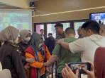 Helen-Bandar-Narkoba-Jambi-Menangis-di-Sidang-Memohon-Tak-Dijatuhkan-Hukuman-Mati.jpg