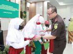 IAD-BAGI-UANG-PENDIDIKAN.jpg
