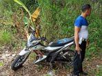 Ilustrasi-sepeda-motor-di-kebun.jpg