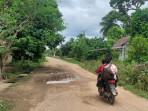 Warga Tuo Ilir Tebo Kesal, Jalan Kabupaten Kembali Rusak Usai Disekrab