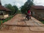 Jembatan-Rano-di-Tanjabtim-Jambi-Termakan-Usia.jpg