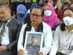 Kamaruddin-Simanjuntak_Rosti-Simanjuntak_Yuni-Hutabarat.jpg
